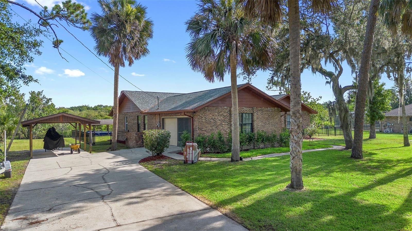 1548 STONE TRAIL
