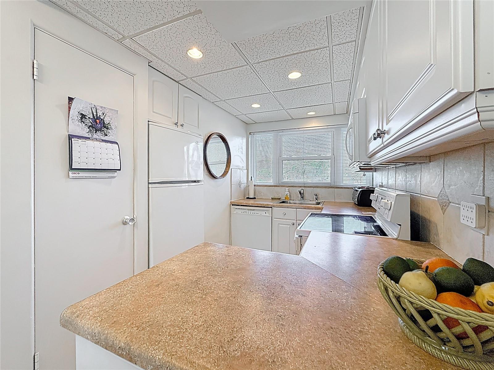 SUNSET PLAZA APTS CONDO - Residential