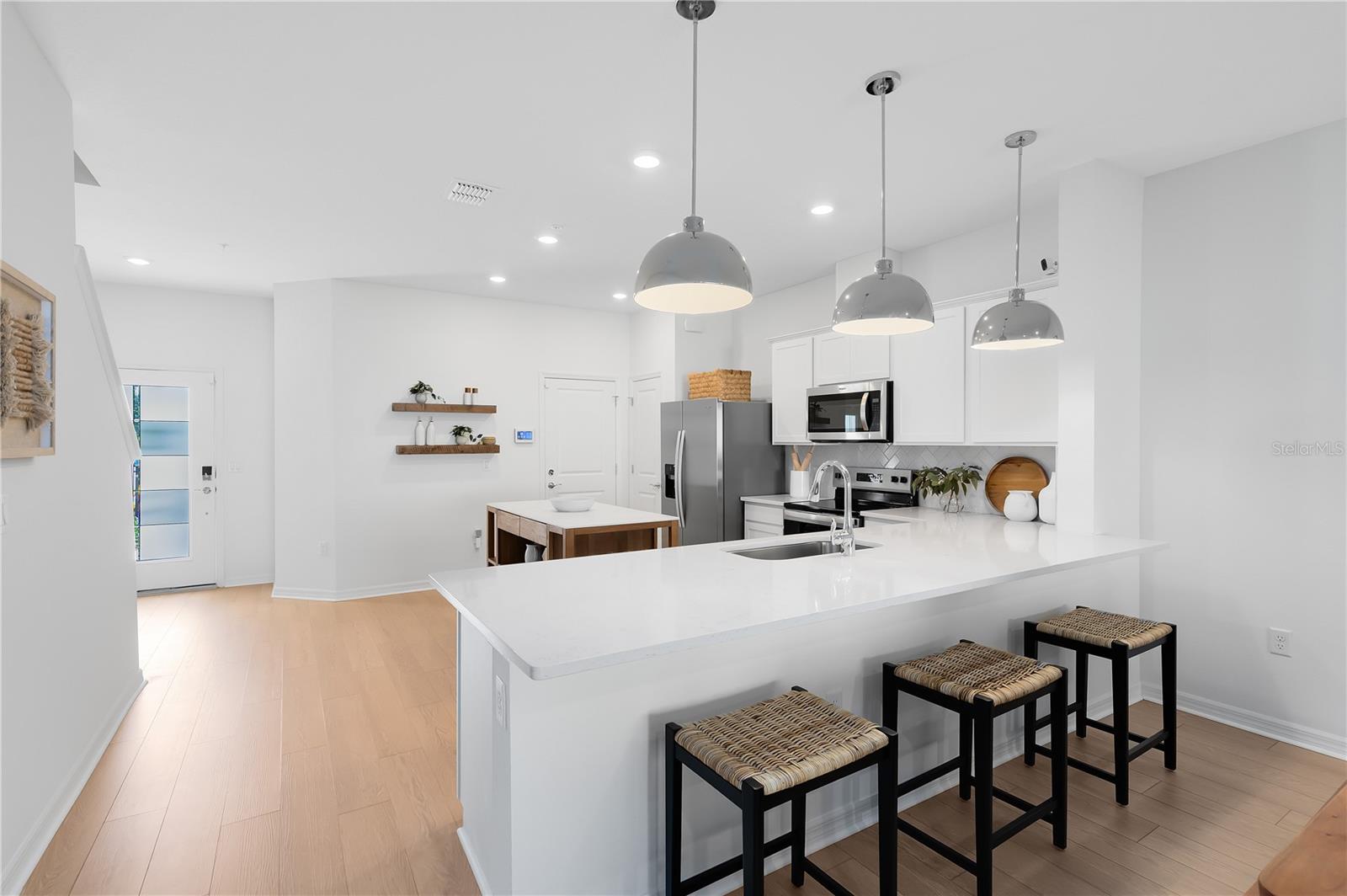 OVIEDO SQUARE - Residential