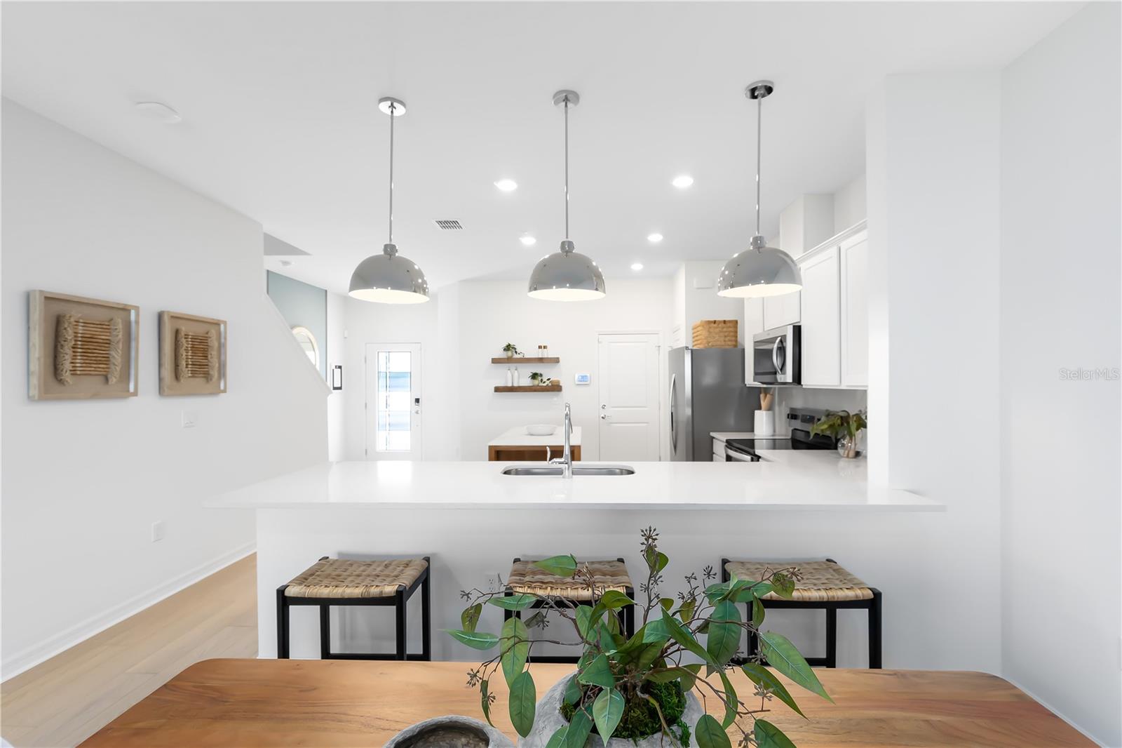 OVIEDO SQUARE - Residential