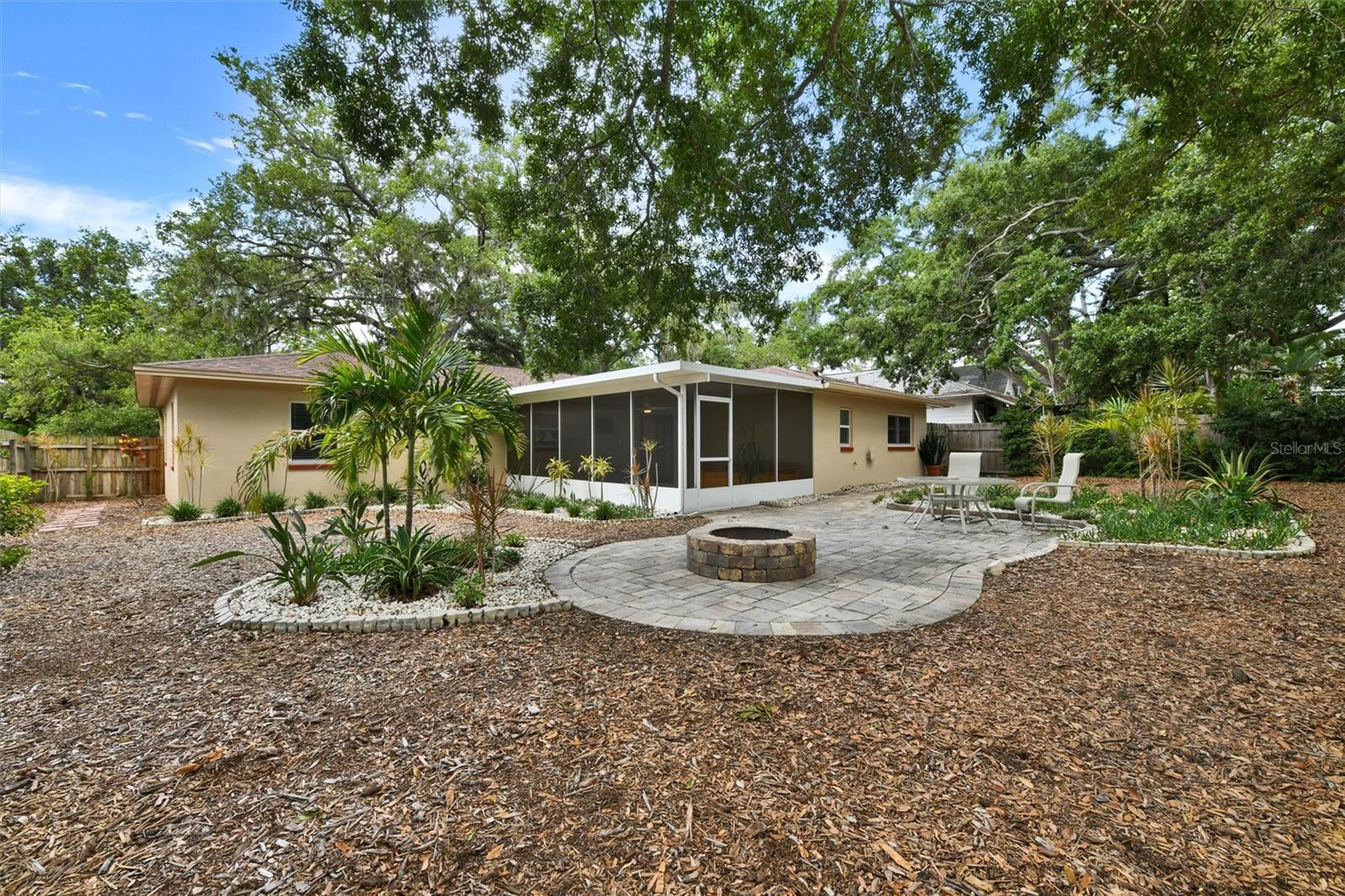 GROVE TERRACE - Residential