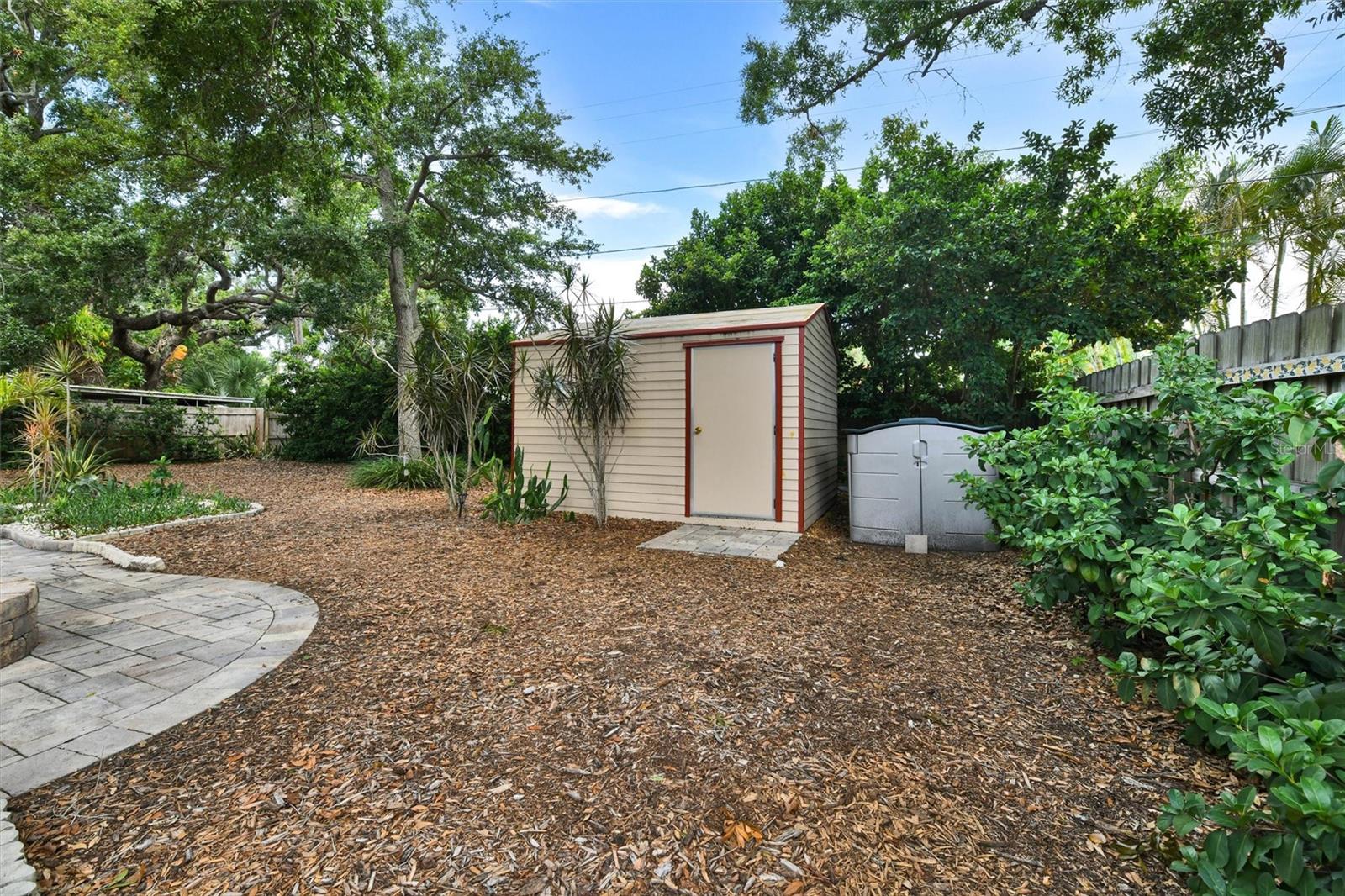GROVE TERRACE - Residential