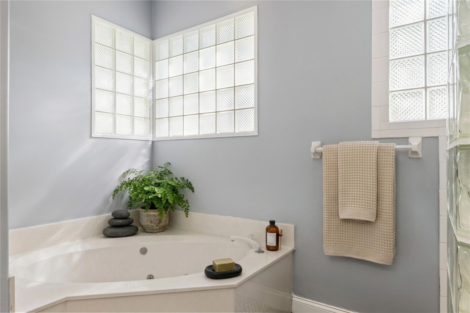 GLEN EAGLE UNIT 3 - Residential