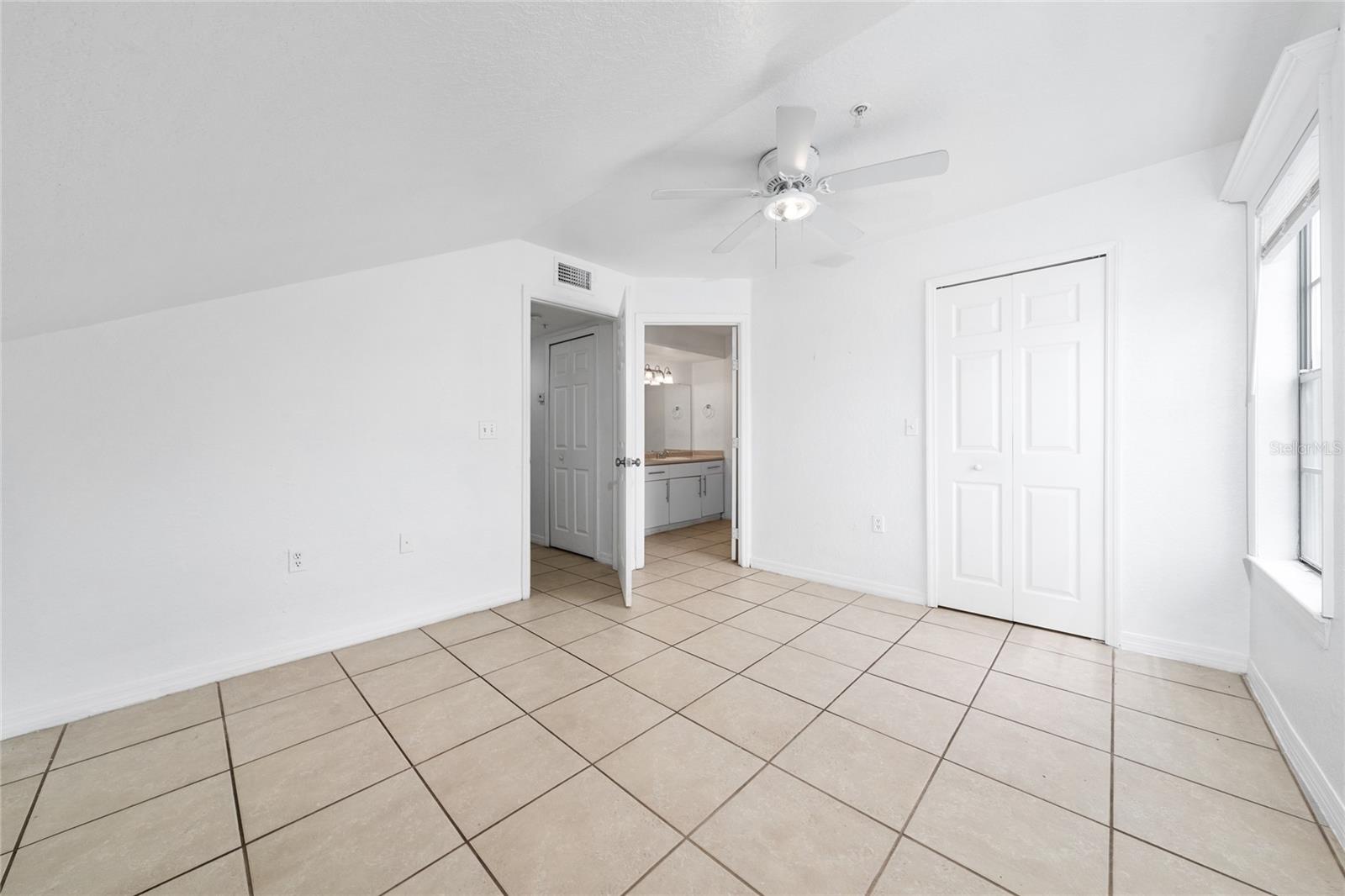 CHARLES TOWNE/PK CENTRAL CONDO - Residential