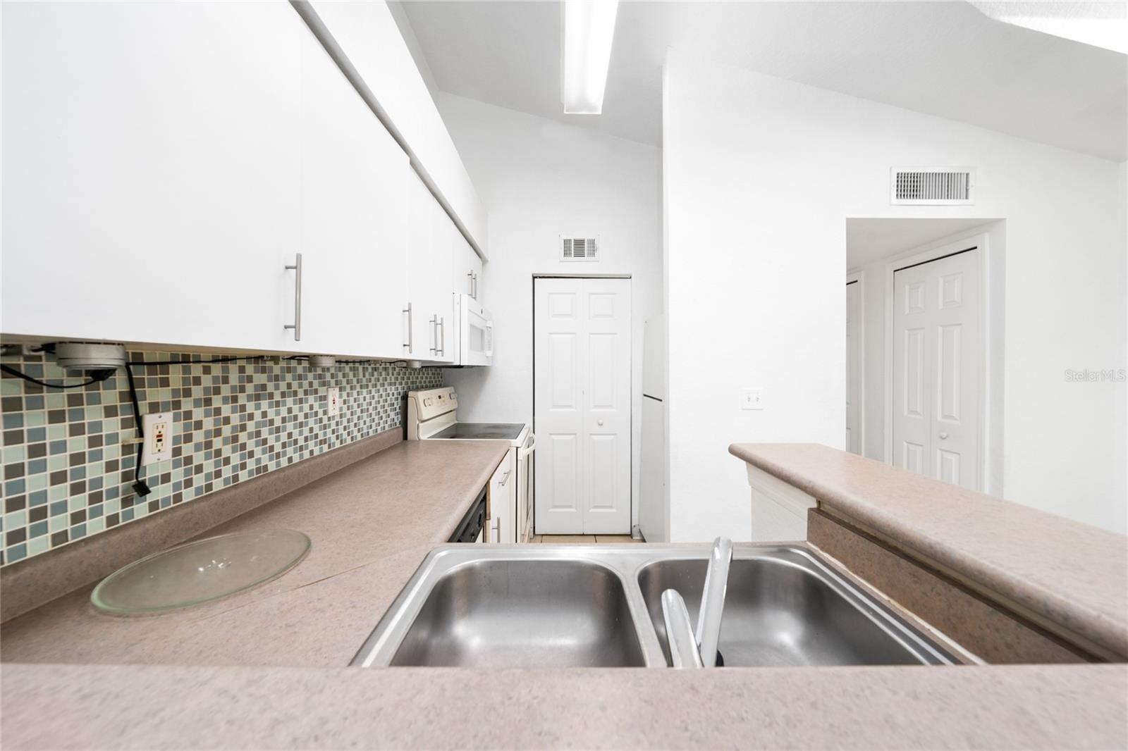 CHARLES TOWNE/PK CENTRAL CONDO - Residential