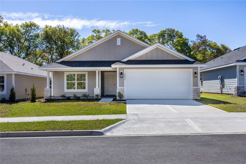 Photo of 13622 NW 150th Circle, Alachua, FL 32615 (MLS # GC537332)