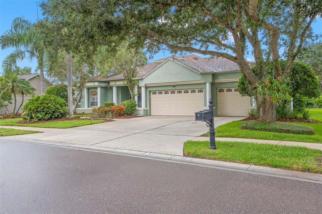 Photo of 5501 Stag Thicket Lane, Palm Harbor, FL 34685 (MLS # TB8535695)