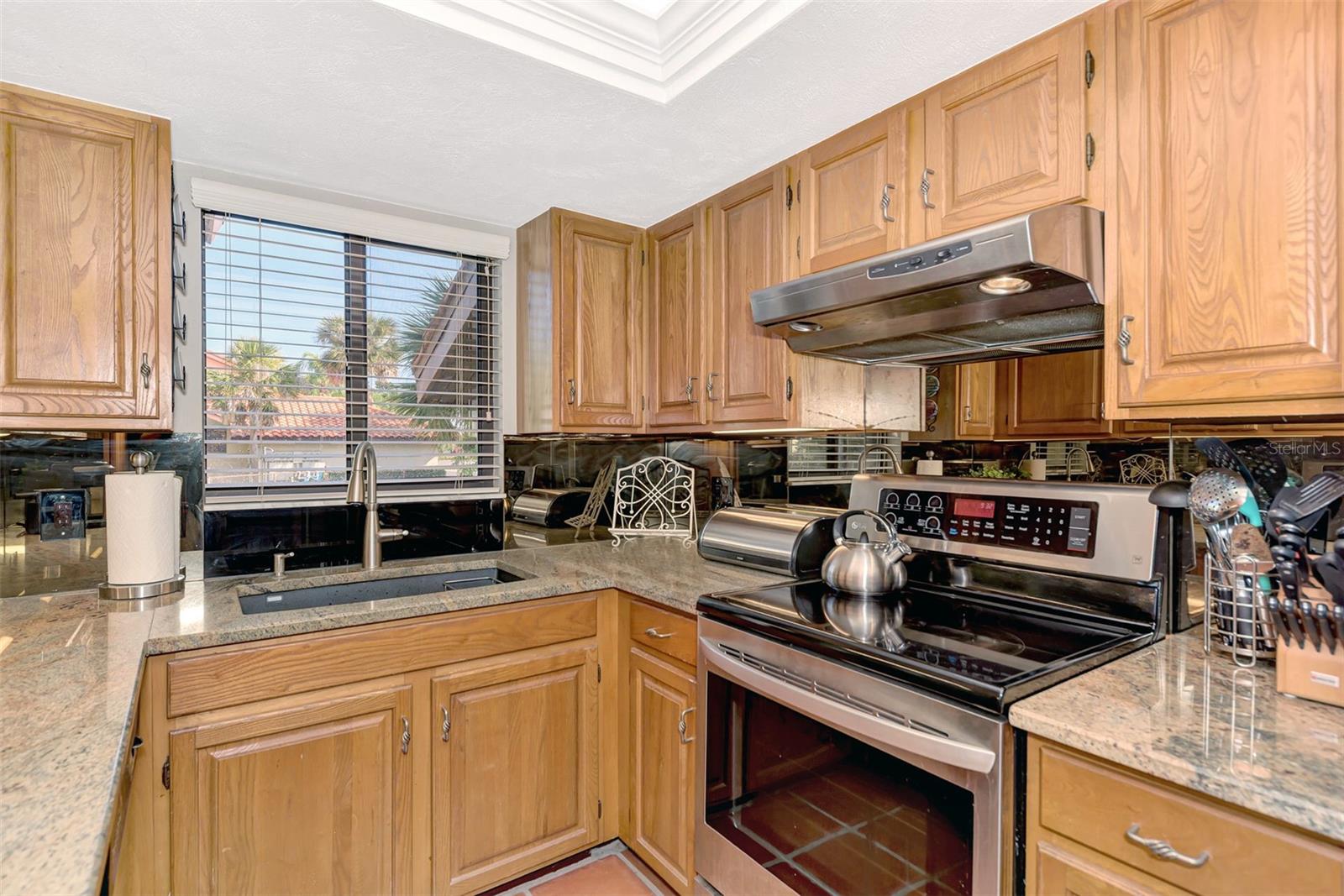 SORRENTO PLACE - Residential