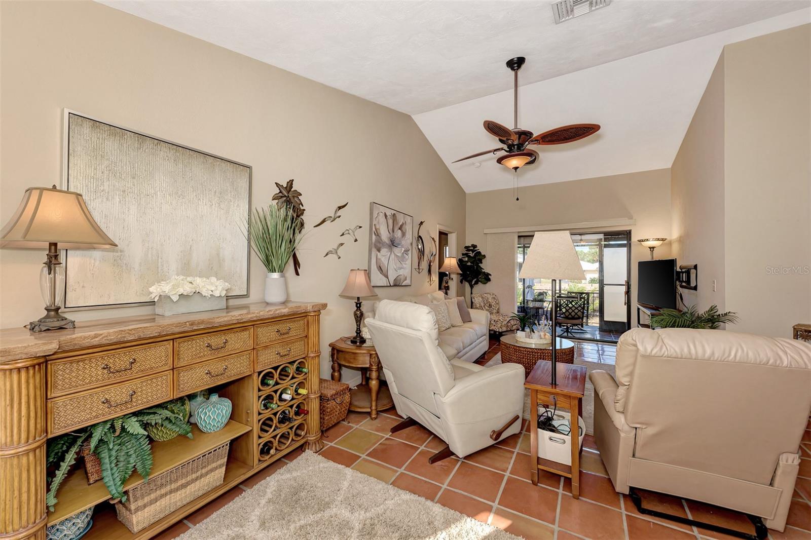 SORRENTO PLACE - Residential