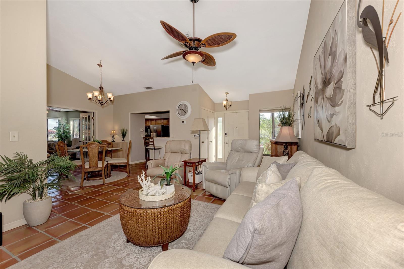 SORRENTO PLACE - Residential