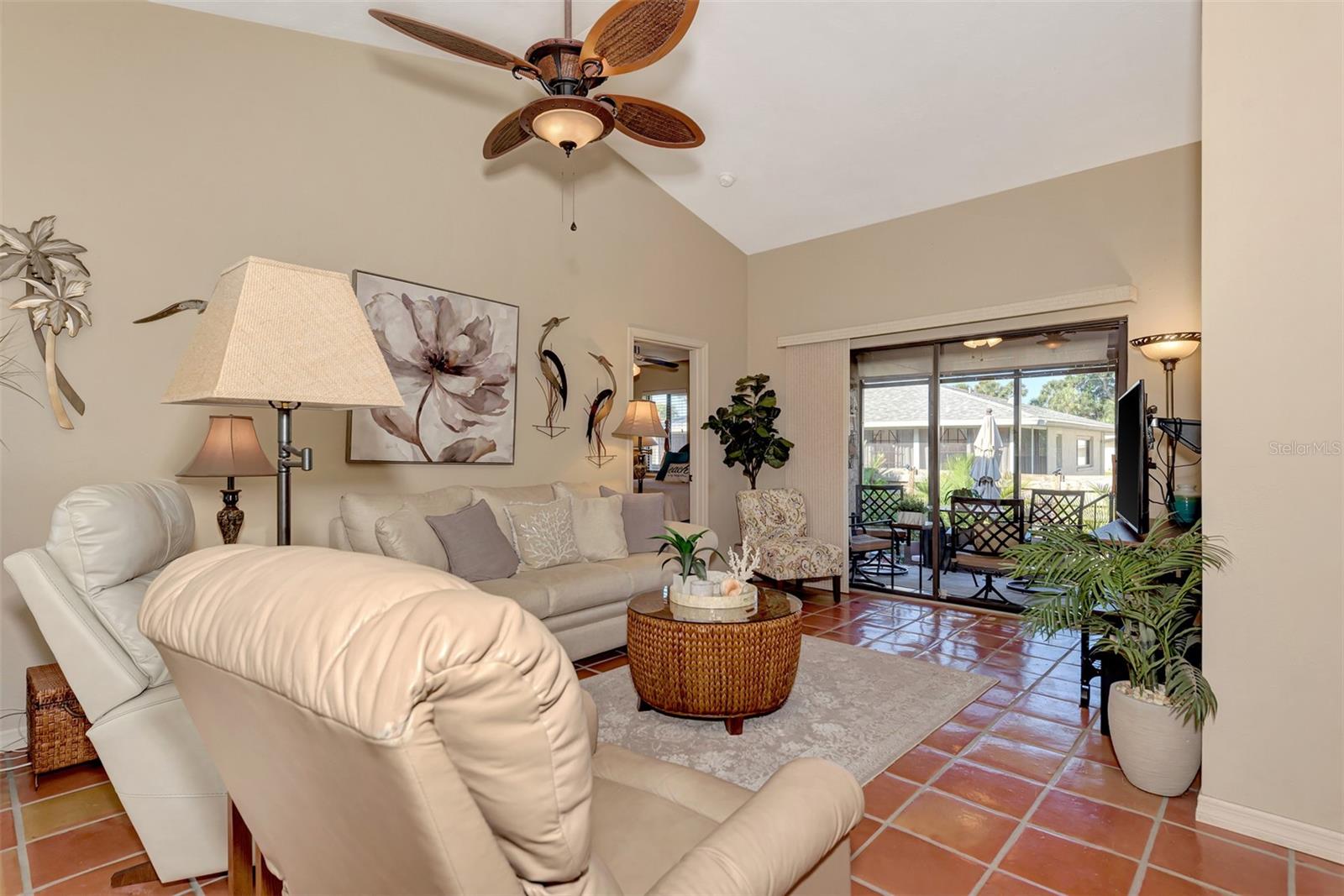 SORRENTO PLACE - Residential