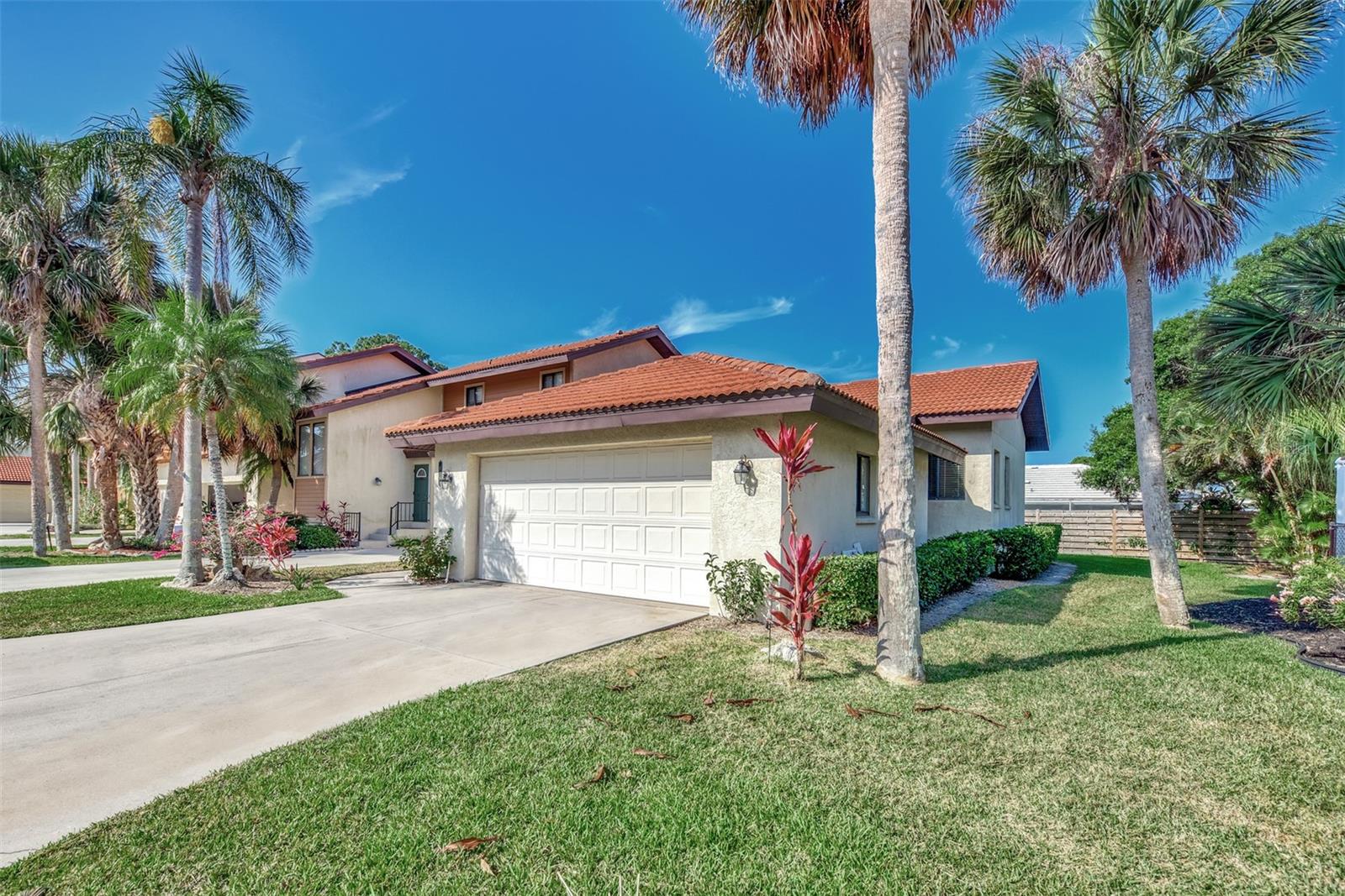 SORRENTO PLACE - Residential