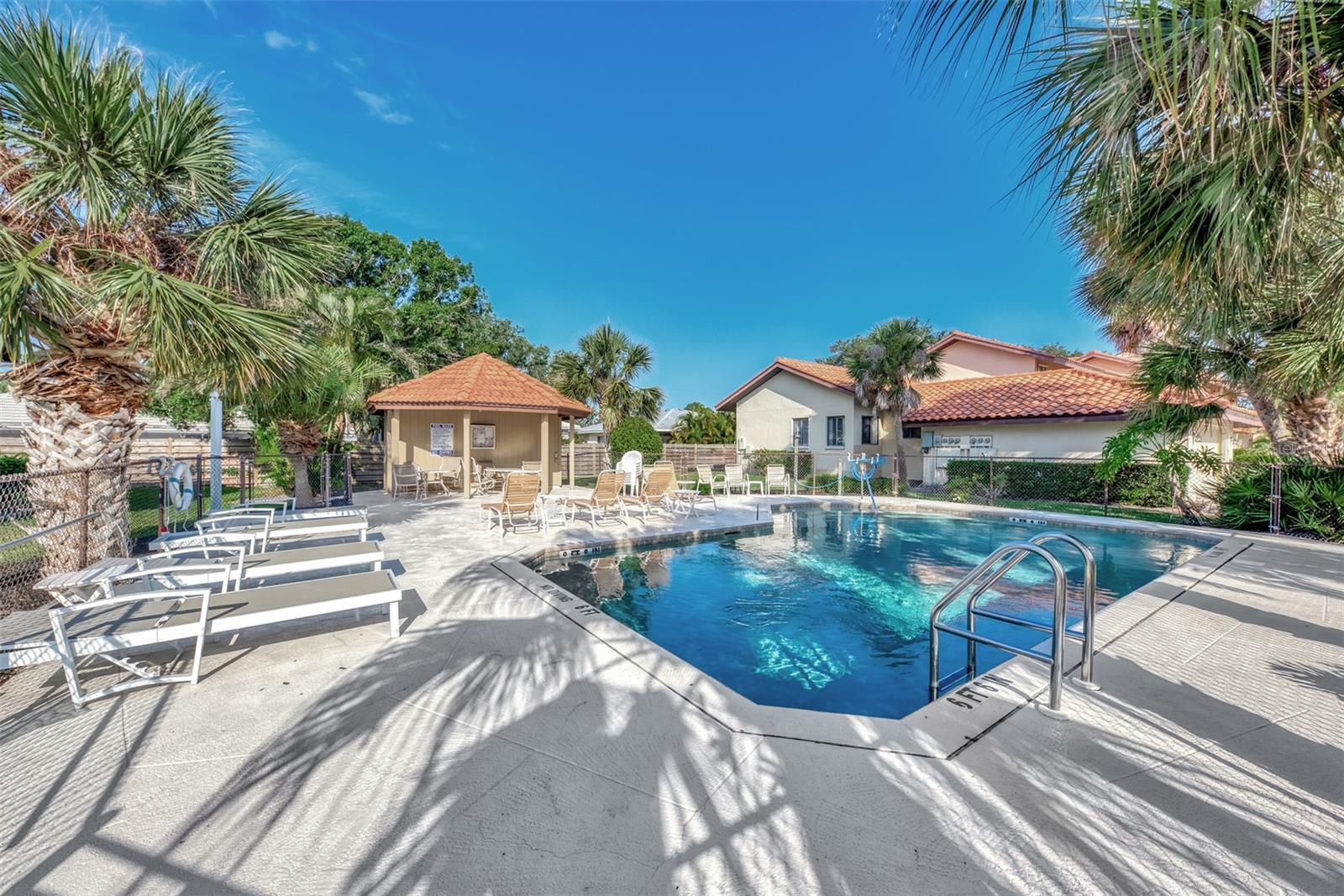 SORRENTO PLACE - Residential