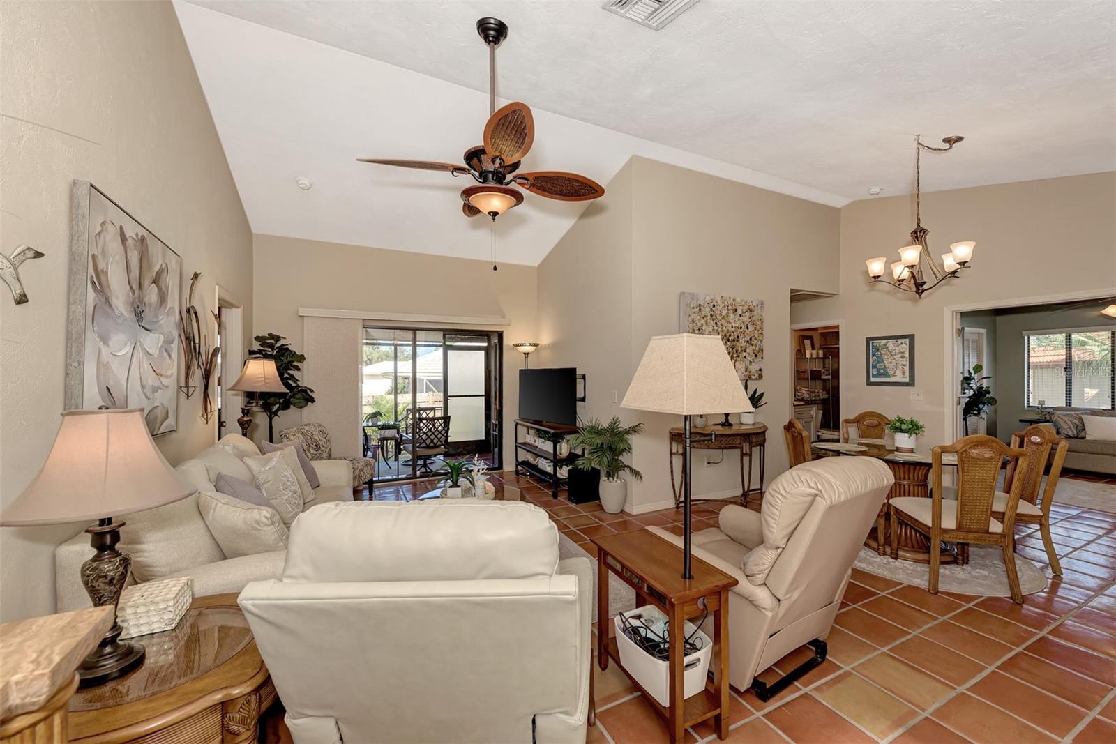 SORRENTO PLACE - Residential