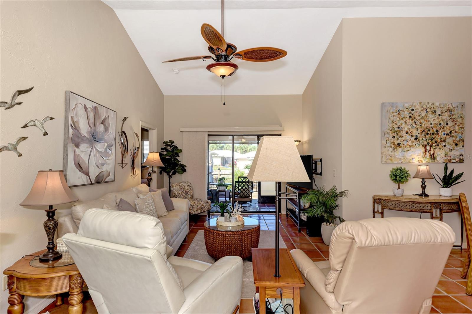 SORRENTO PLACE - Residential