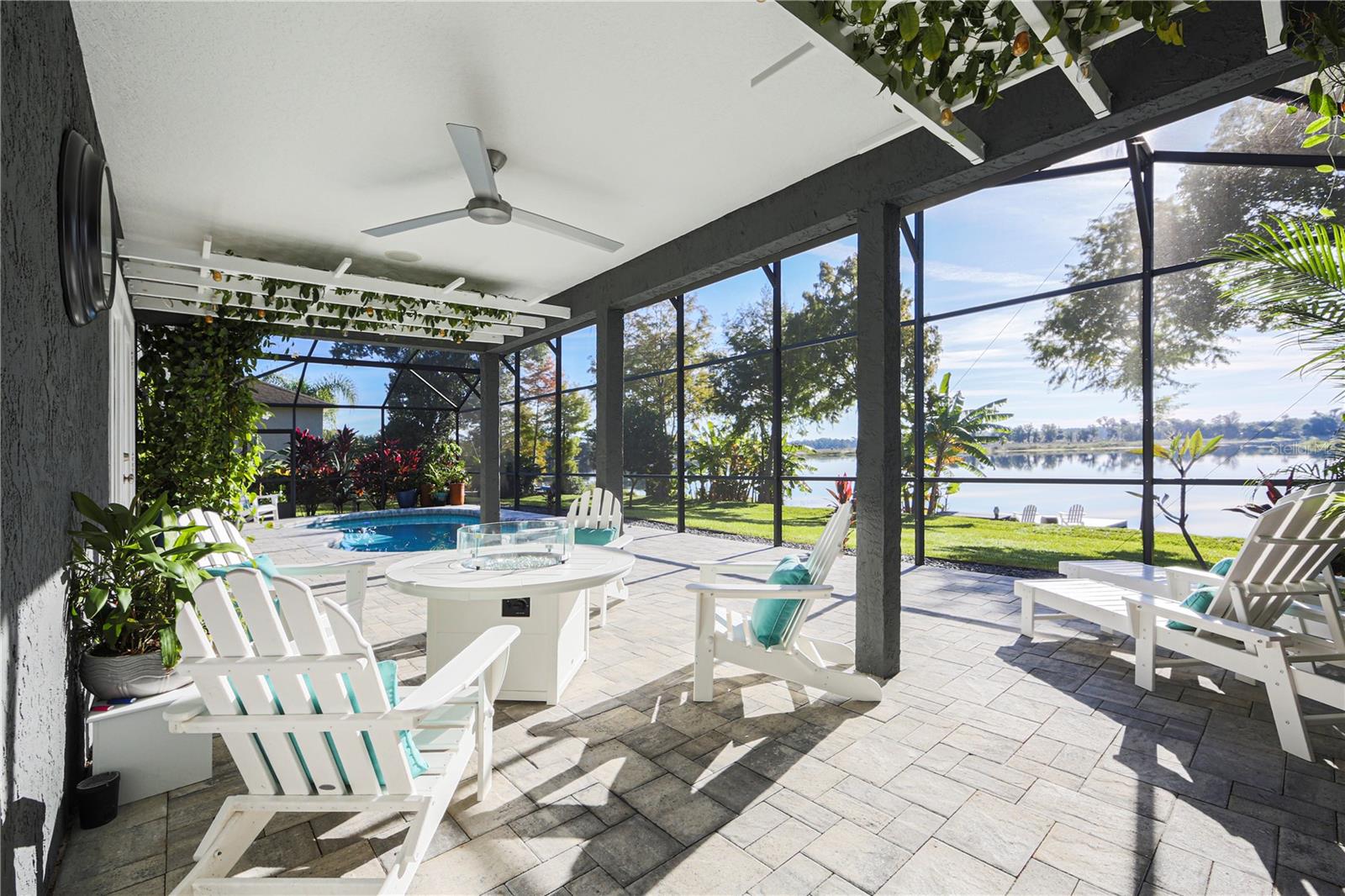 WATERFORD LAKES UNIT ONE - Residential