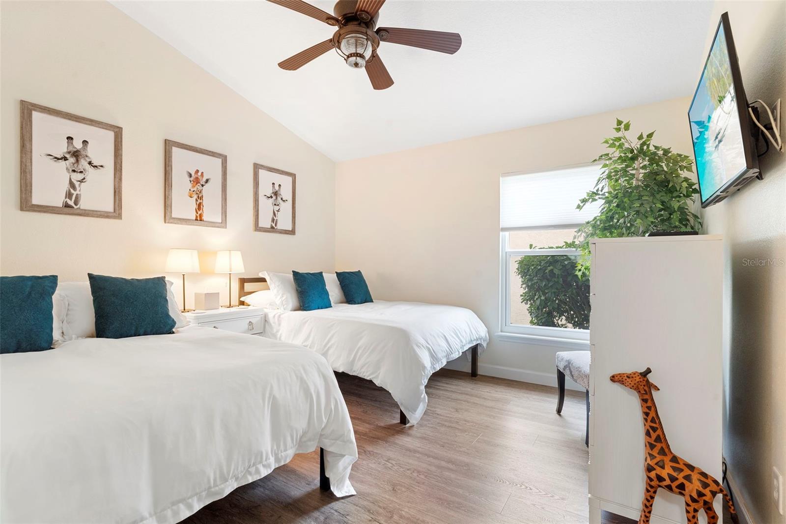 WATERFORD LAKES UNIT ONE - Residential