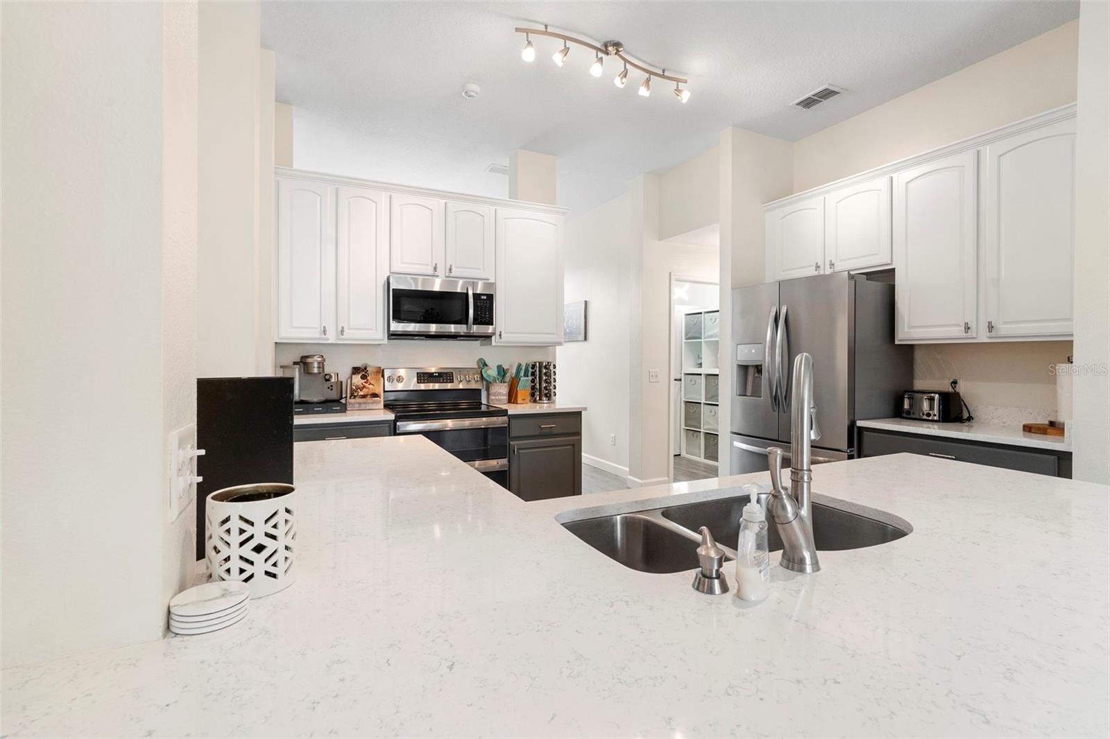 WATERFORD LAKES UNIT ONE - Residential