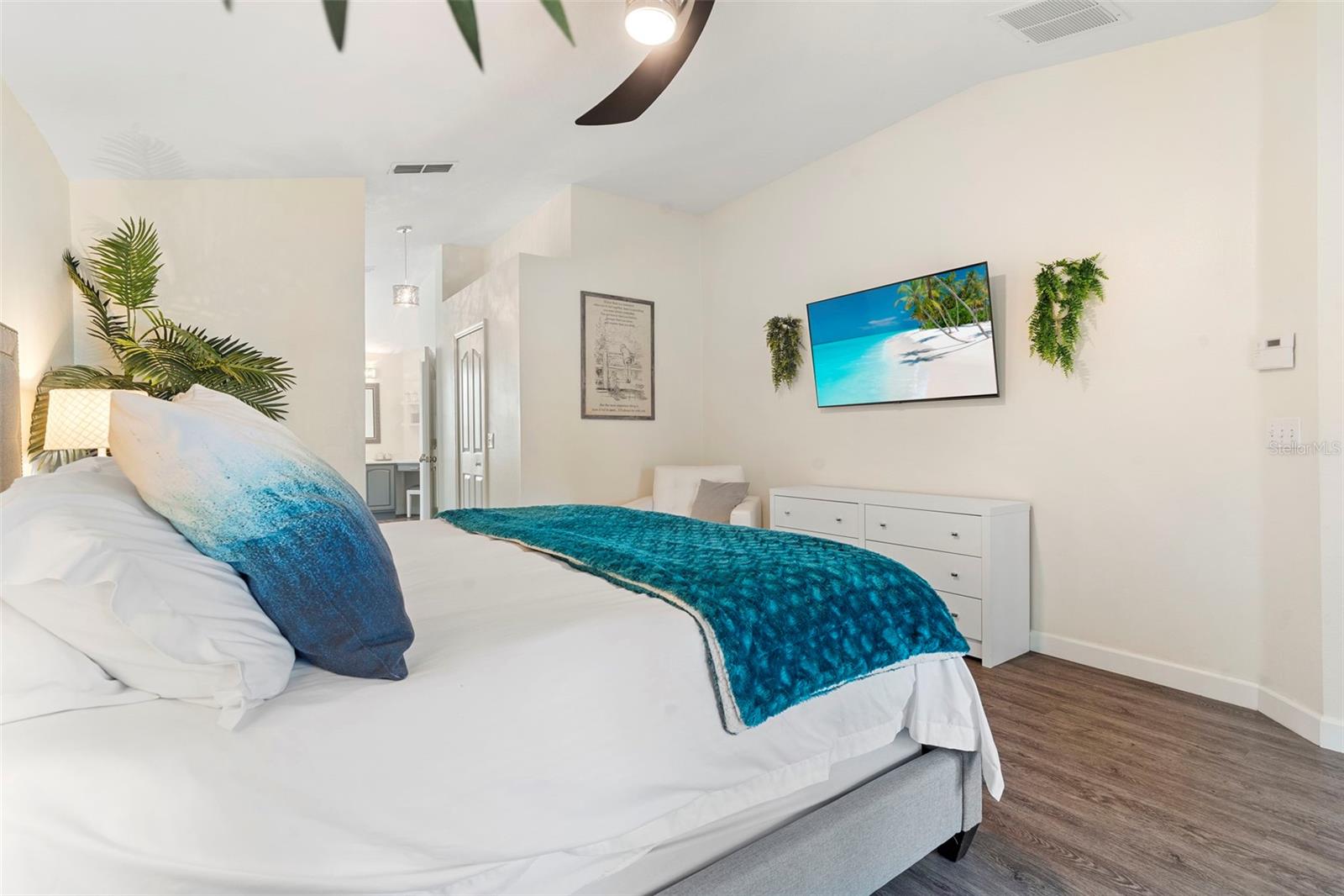 WATERFORD LAKES UNIT ONE - Residential