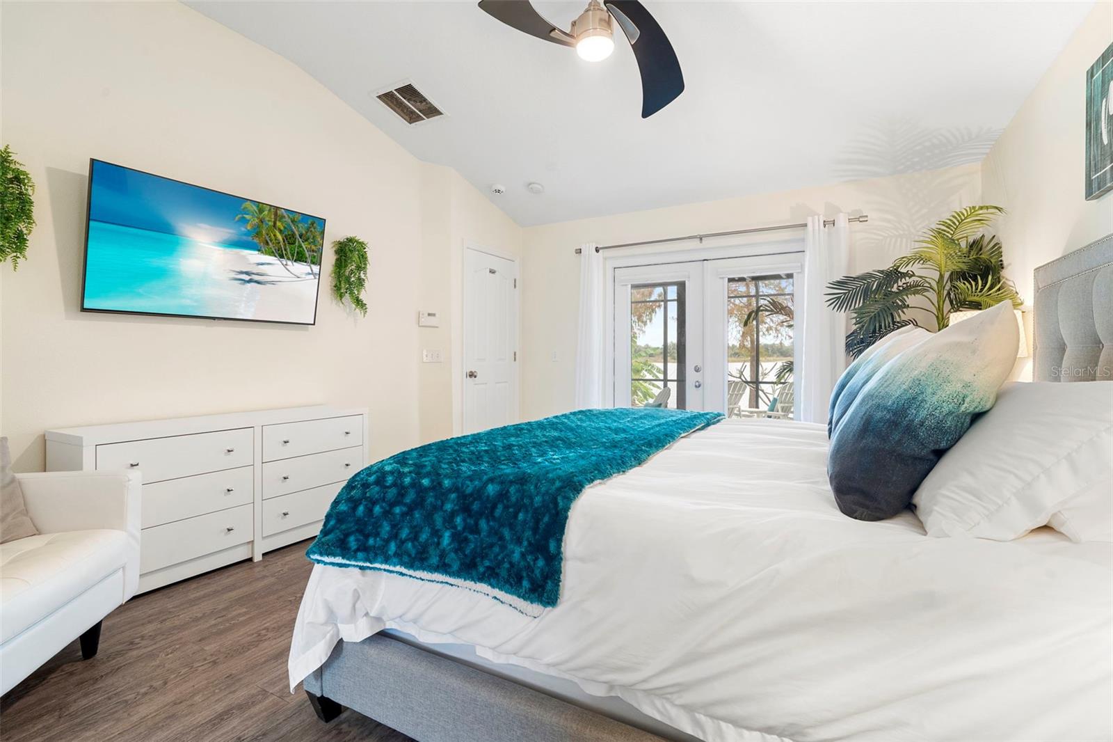 WATERFORD LAKES UNIT ONE - Residential