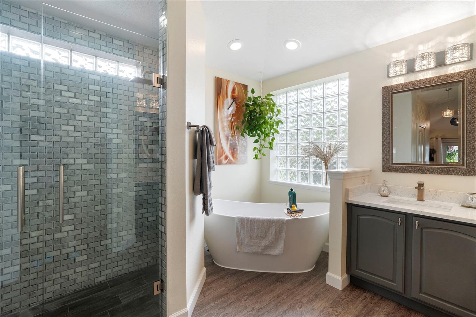 WATERFORD LAKES UNIT ONE - Residential