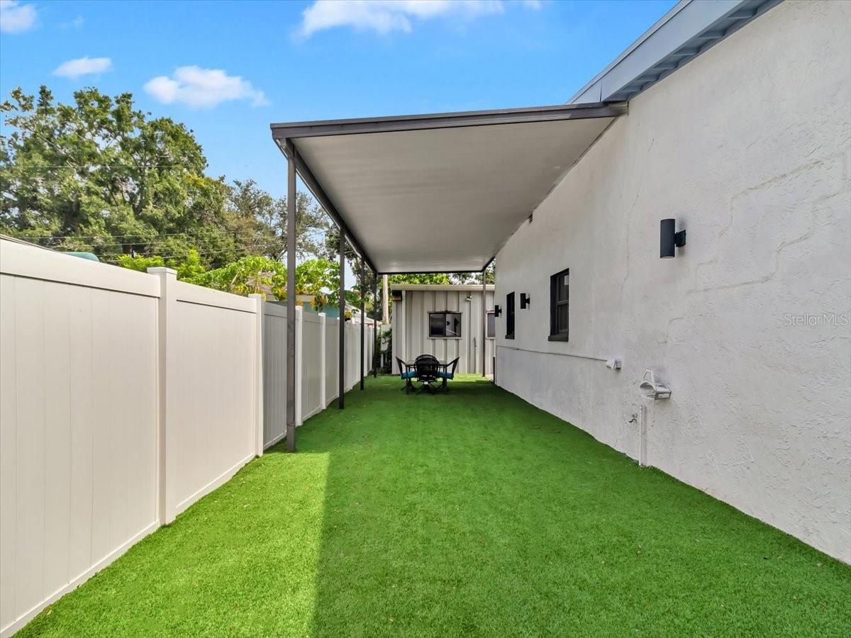 HIBISCUS GARDENS - Commercial Sale