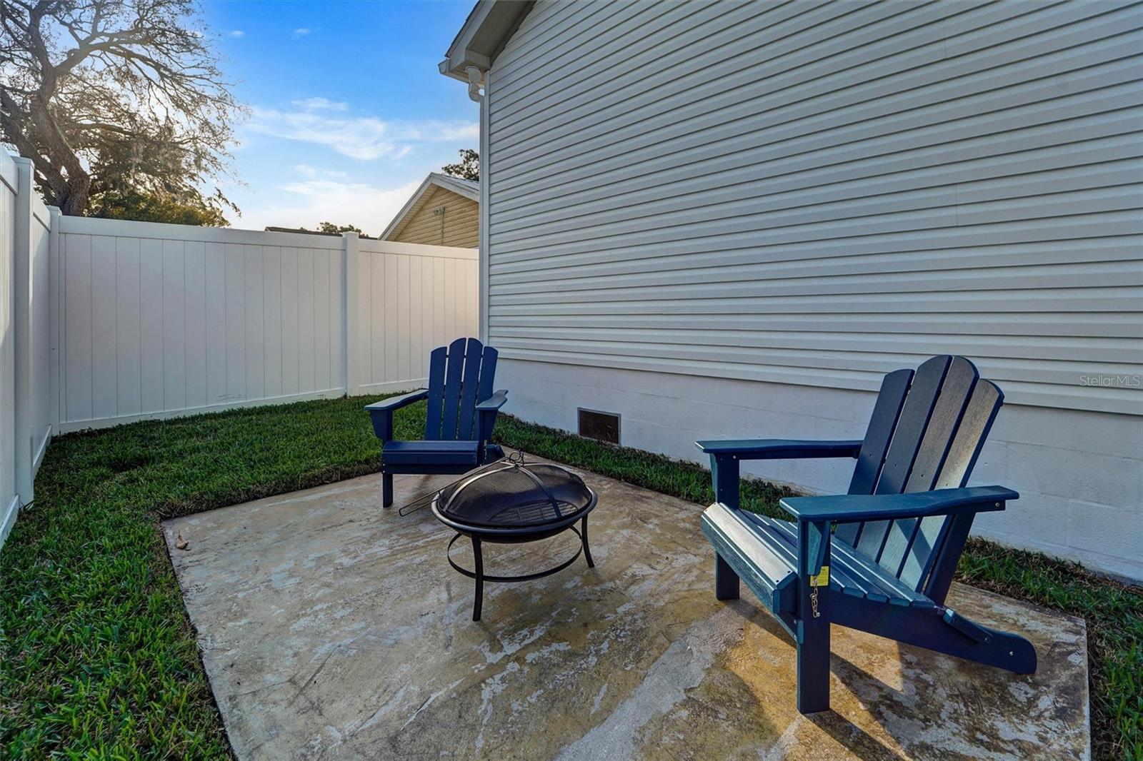 BEACON WOODS VILLAGE - Residential