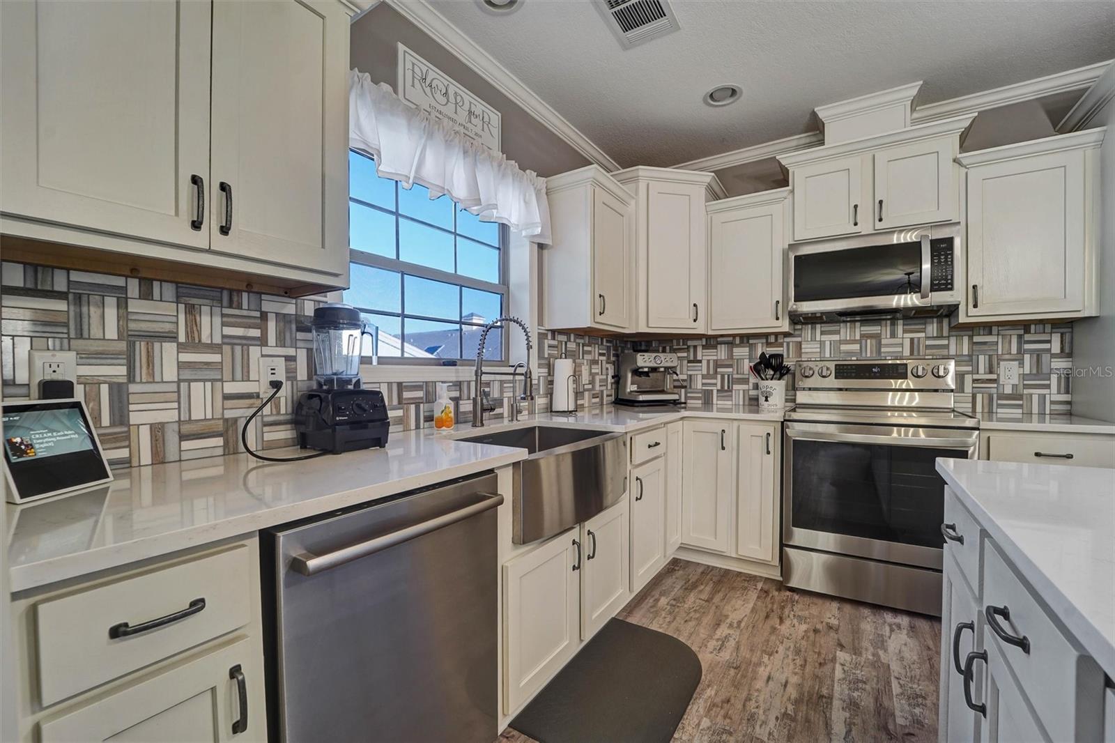 BEACON WOODS VILLAGE - Residential