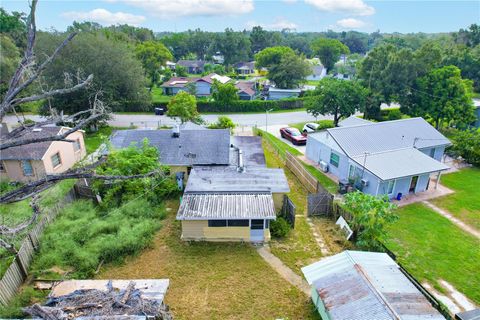 A home in WINTER HAVEN