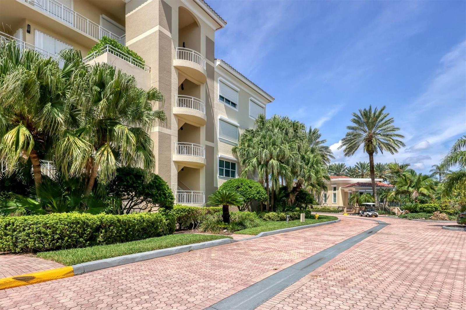 VILLA DI LANCIA PH 1 - Residential