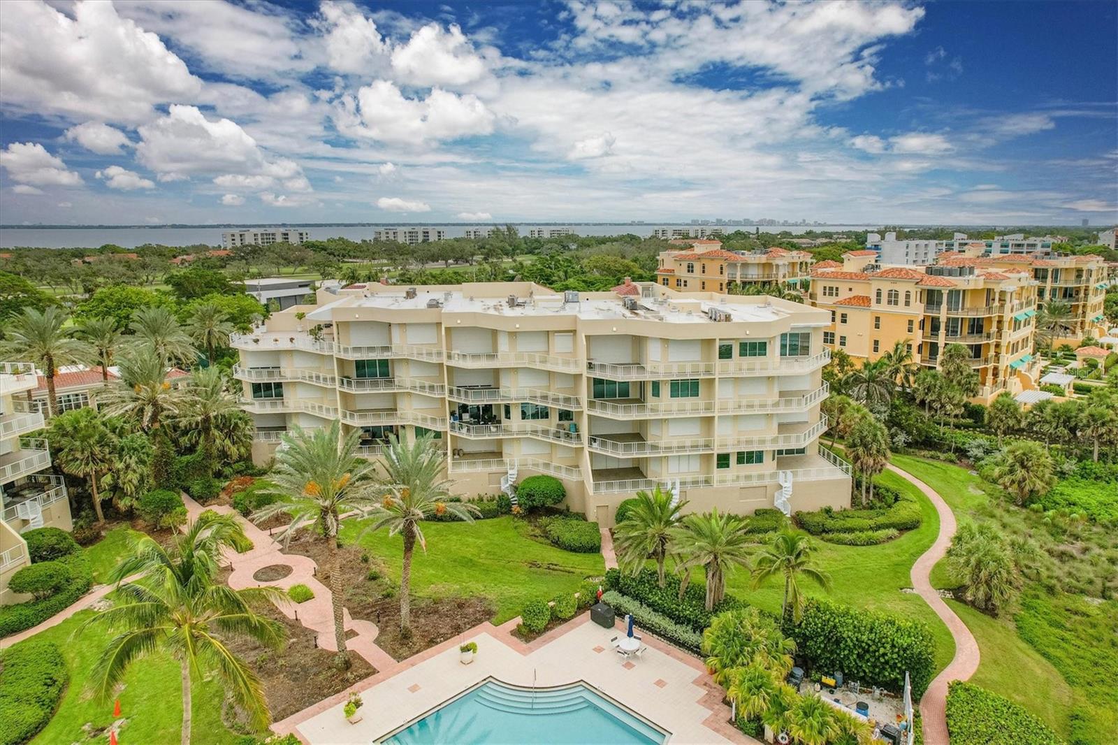 VILLA DI LANCIA PH 1 - Residential