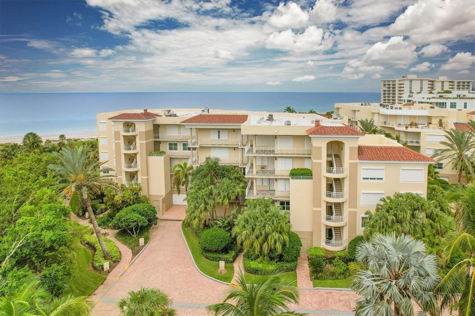 VILLA DI LANCIA PH 1 - Residential