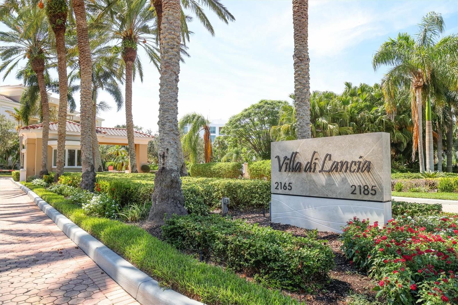 VILLA DI LANCIA PH 1 - Residential