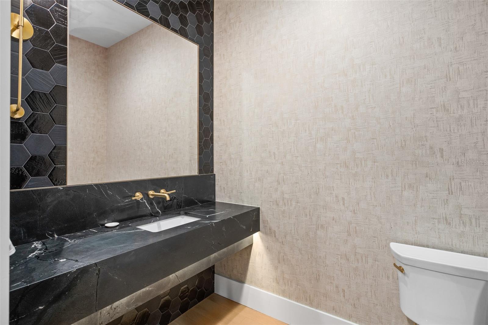 WINFLOR COURT PT REP - Residential