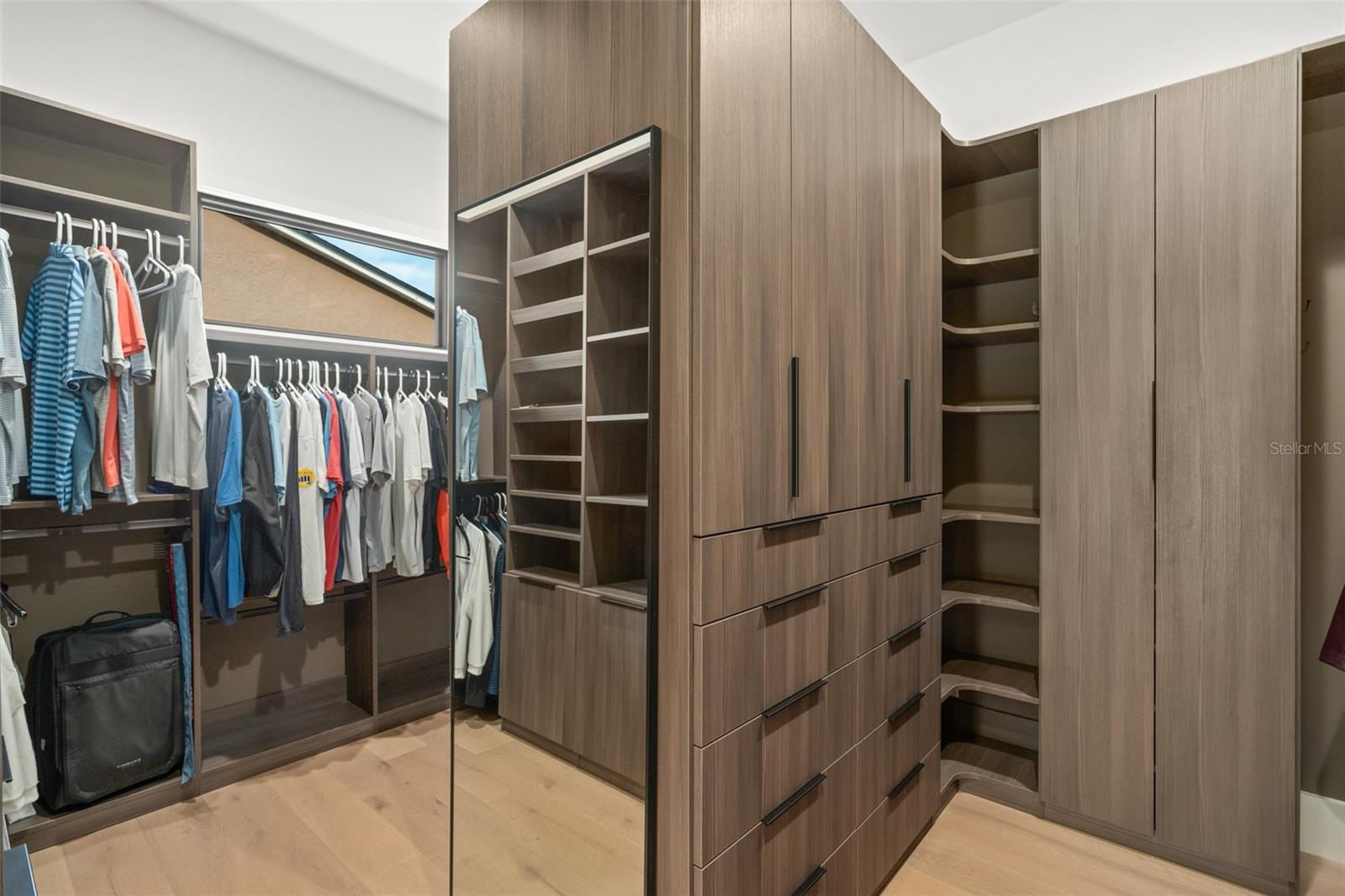 WINFLOR COURT PT REP - Residential