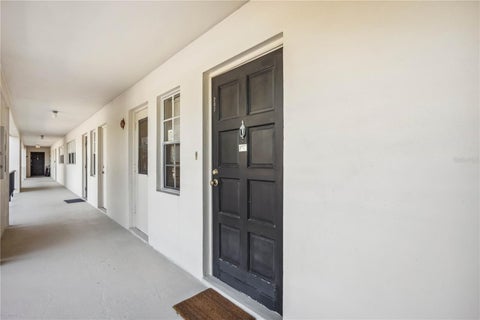 7461 W Country Club Drive N 207, Sarasota, FL 34243