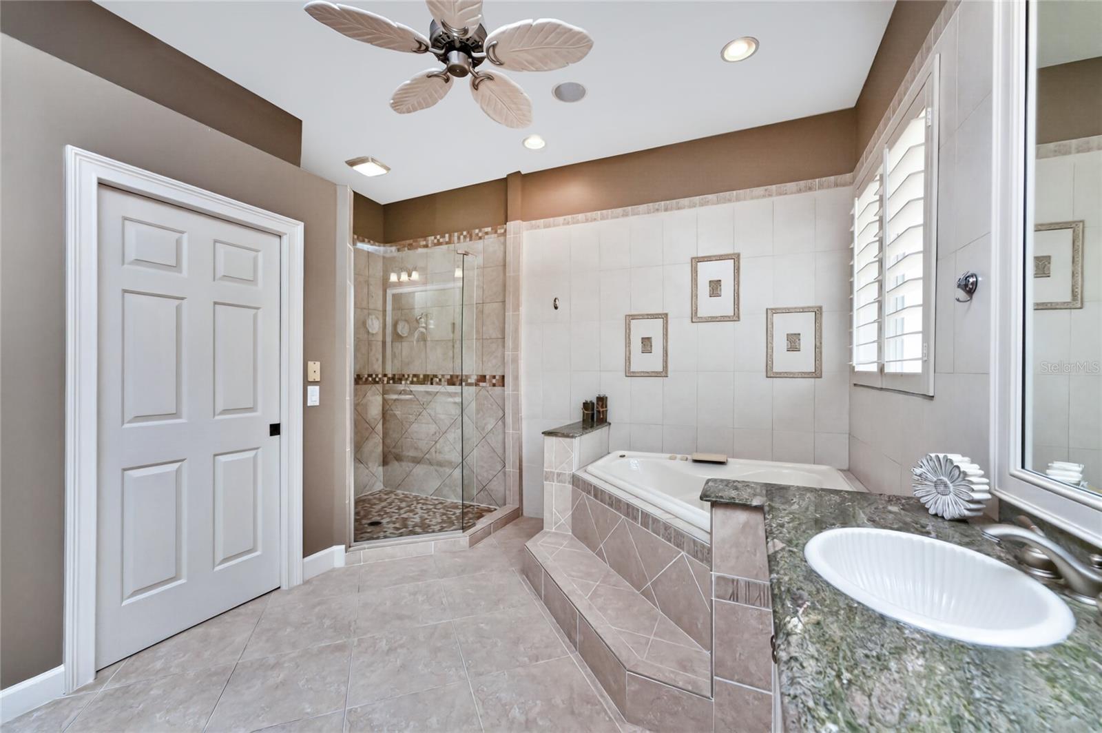 SUNSET KEY LAND CONDO - Residential