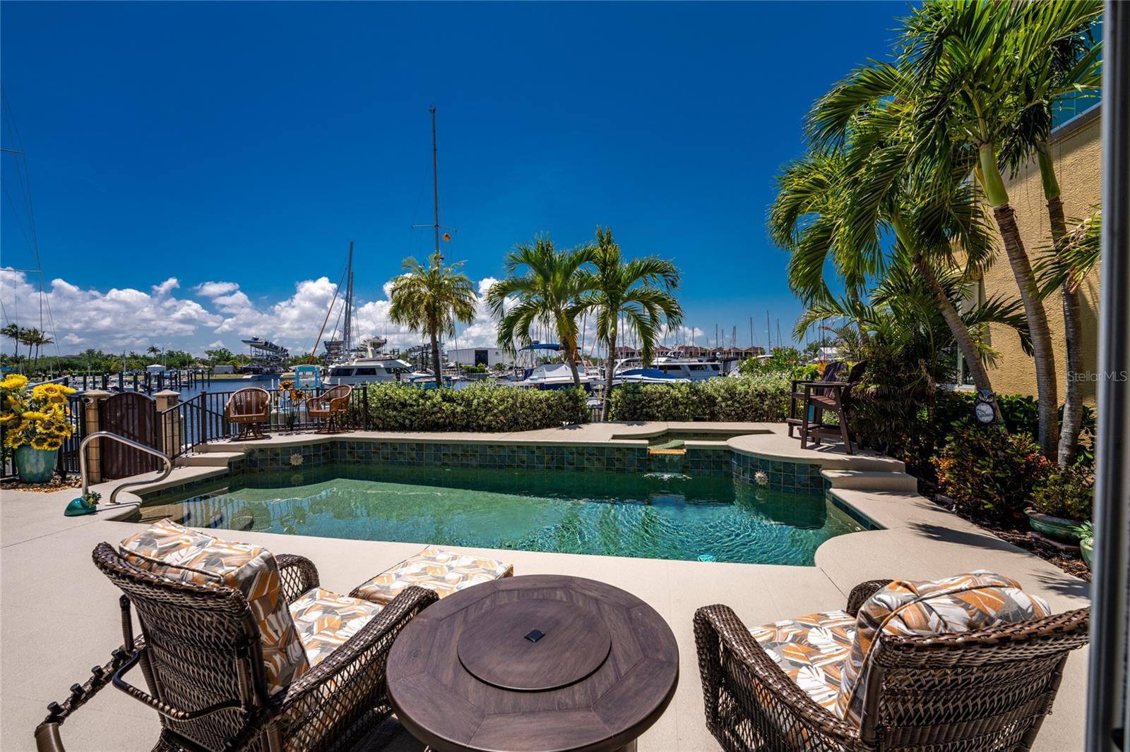 SUNSET KEY LAND CONDO - Residential