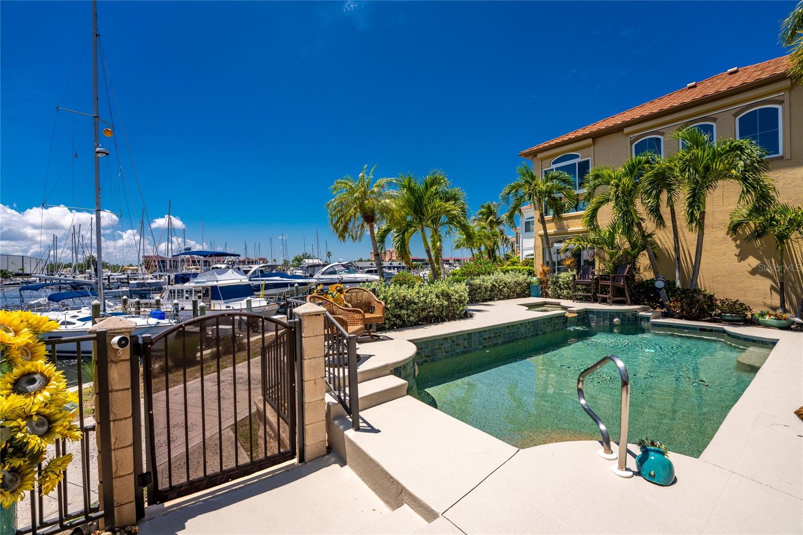 SUNSET KEY LAND CONDO - Residential