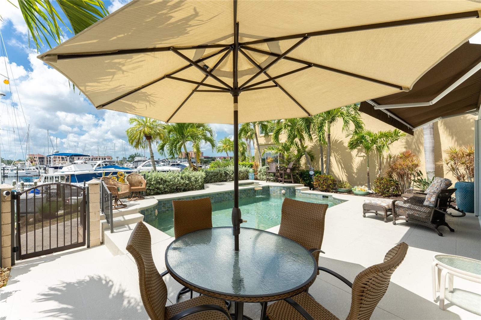 SUNSET KEY LAND CONDO - Residential