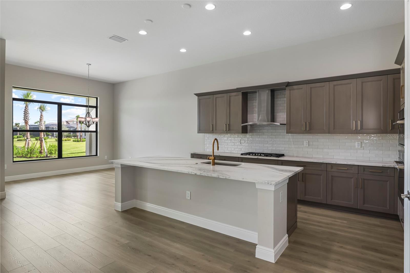 4555 CEDRON COURT