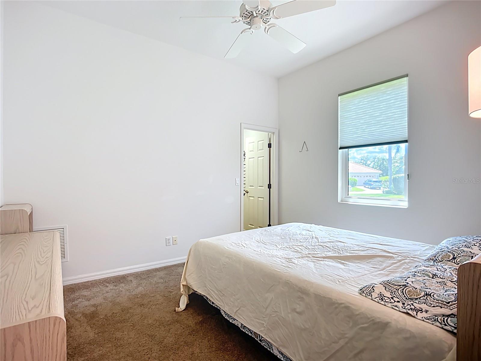 THE HAMPTONS - Residential