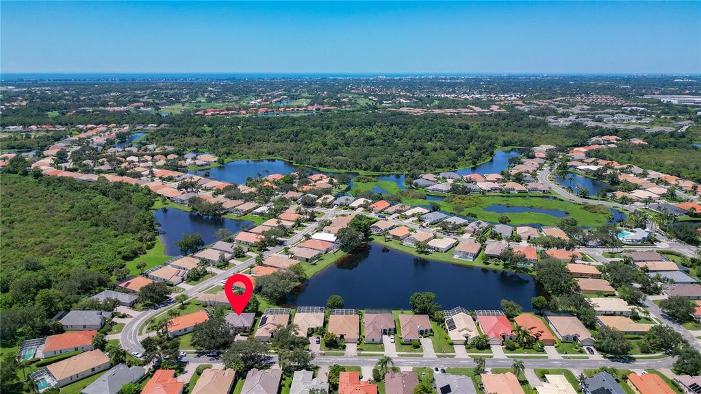 Photo of 5195 Highbury Circle, Sarasota, FL 34238 (MLS # A4663551)