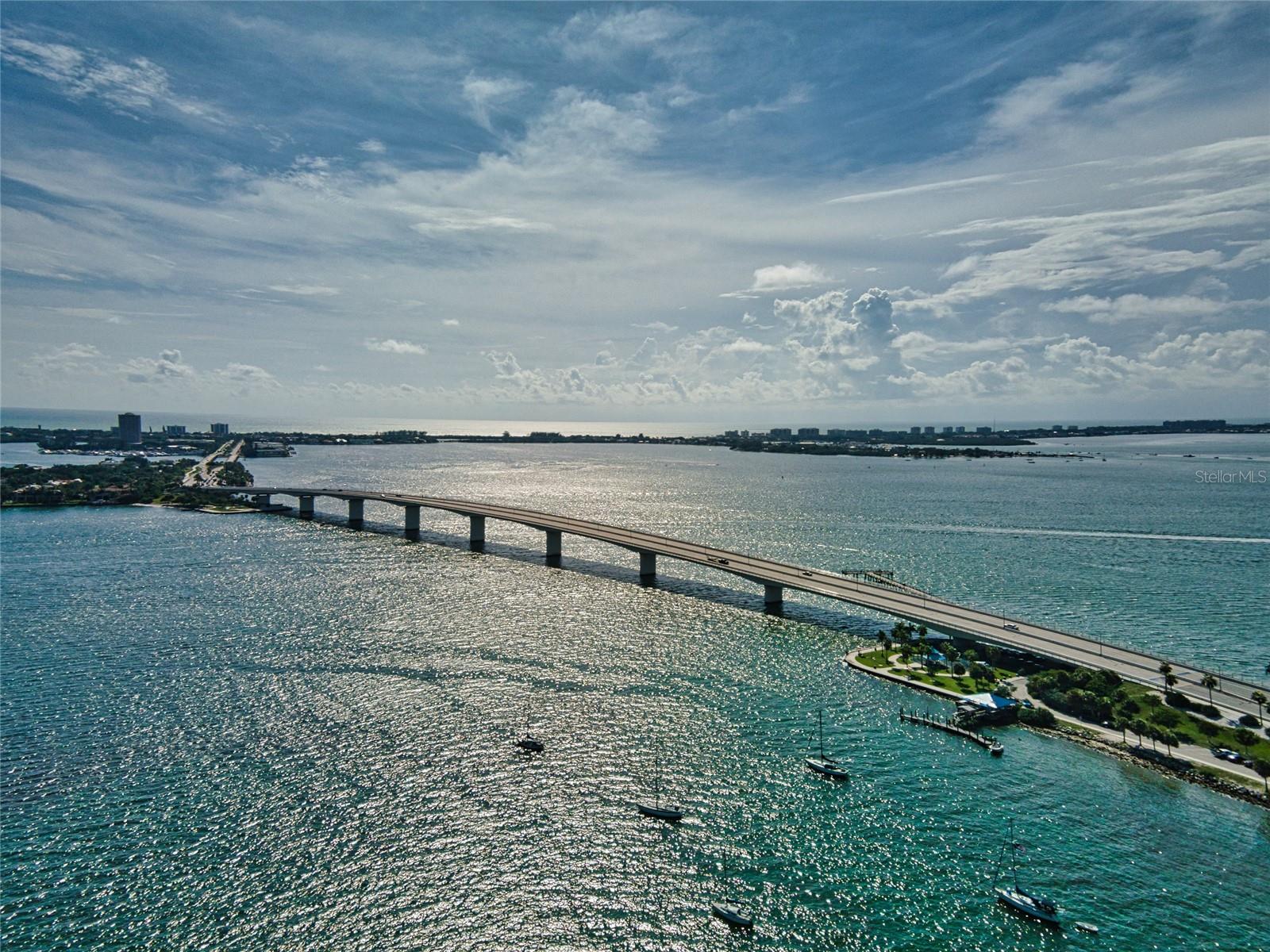 THE HAMPTONS - Residential