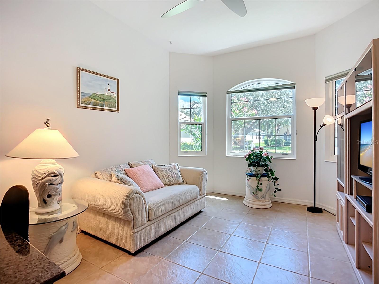 THE HAMPTONS - Residential