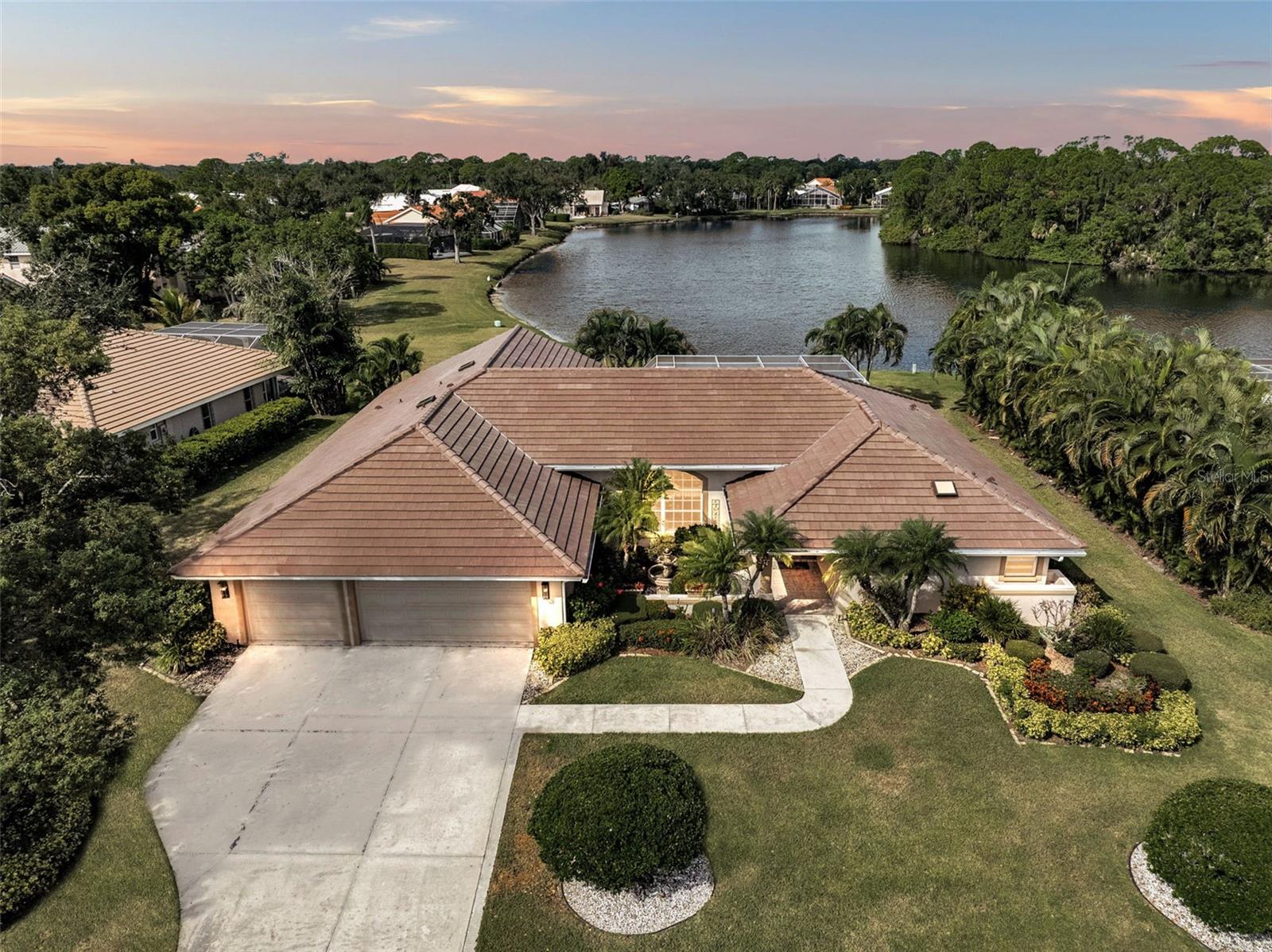 7570 LINKS COURT, SARASOTA, FL, 34243 2 7570 LINKS COURT