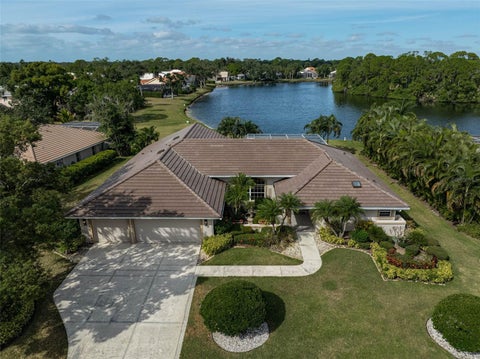 Photo of 7570 Links Court, Sarasota, FL 34243 (MLS # A4707761)