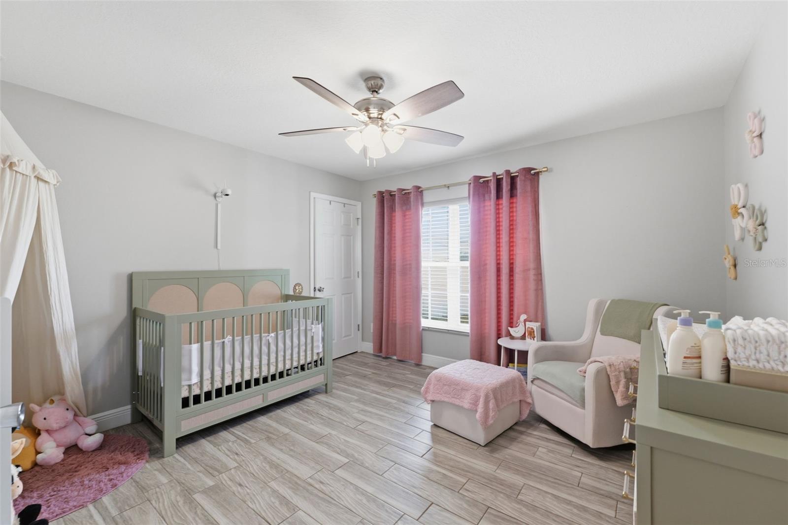 CRYSTAL GLEN - Residential