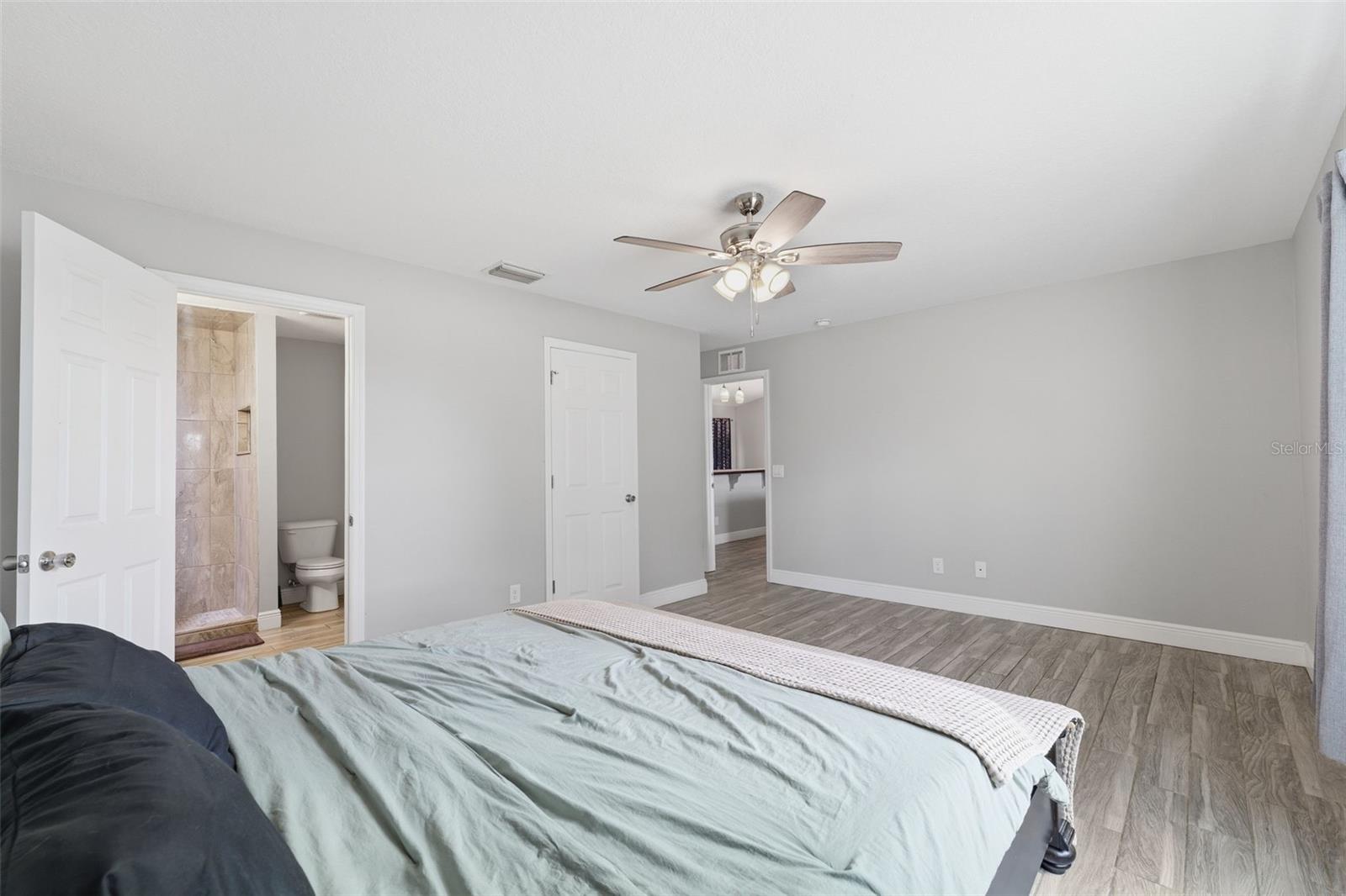 CRYSTAL GLEN - Residential