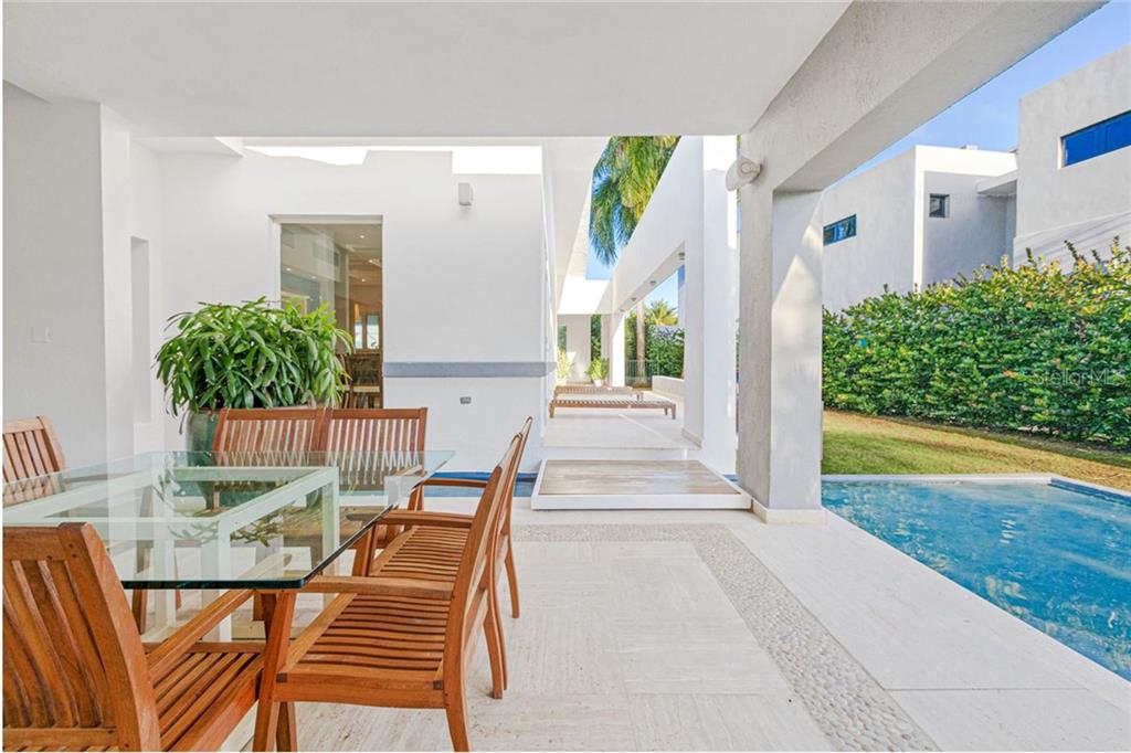 DORADO BEACH EAST - Residential